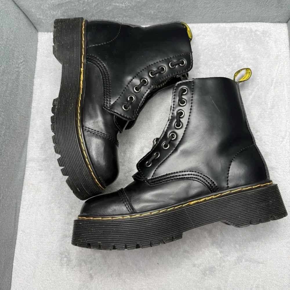 Dr. Martens Sinclair Black Leather Platform Boots 11822002 Women's 9 / EU 40